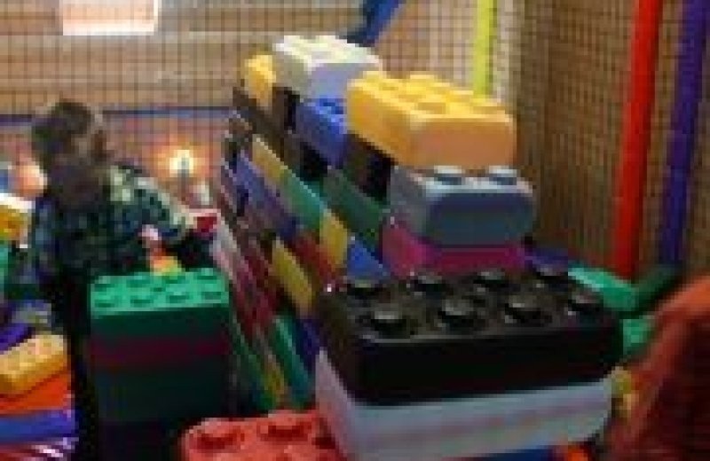 T binnenspeeltuin blauwe lantaarn kopie